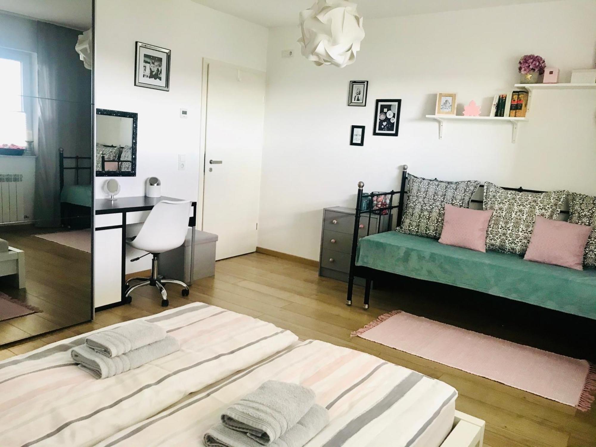 Neu! Top Apartment! 7Km Saarbruecken! Terrasse, Garten! Sulzbach  Ngoại thất bức ảnh